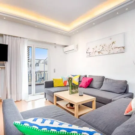 Modern Spacious Apt In Athens-3